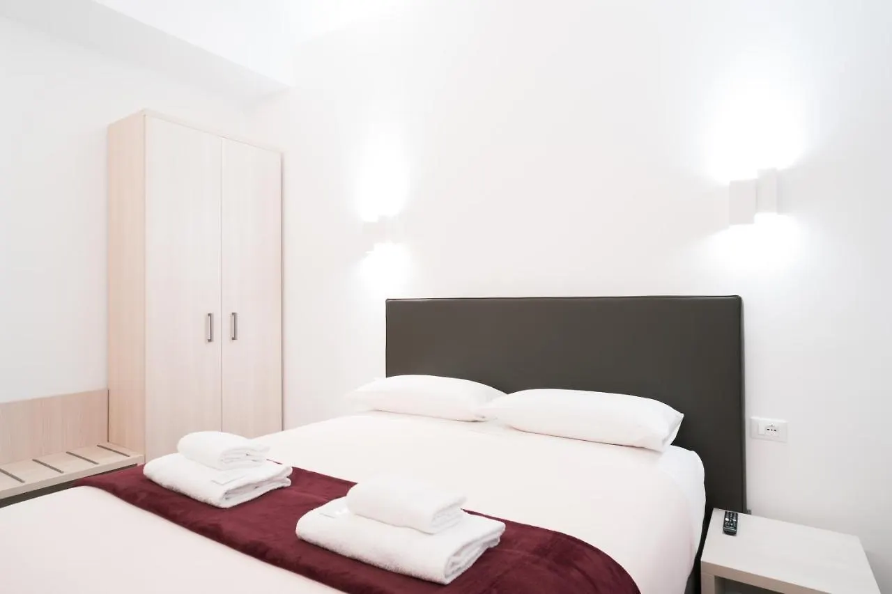 Lux Pretoria Rooms Rome 0*,